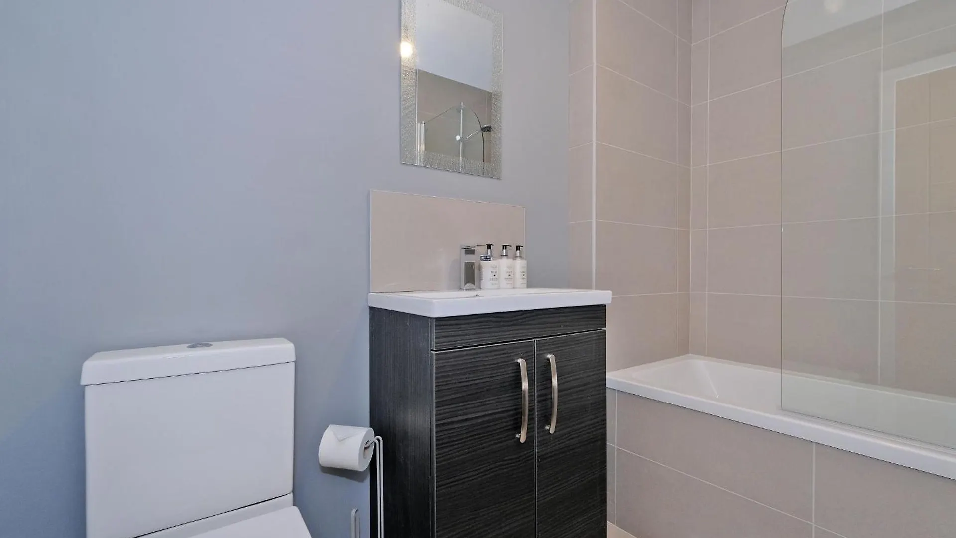 אברדין Stunning 2 Bed City Centre Apartment Union Grove 0*,